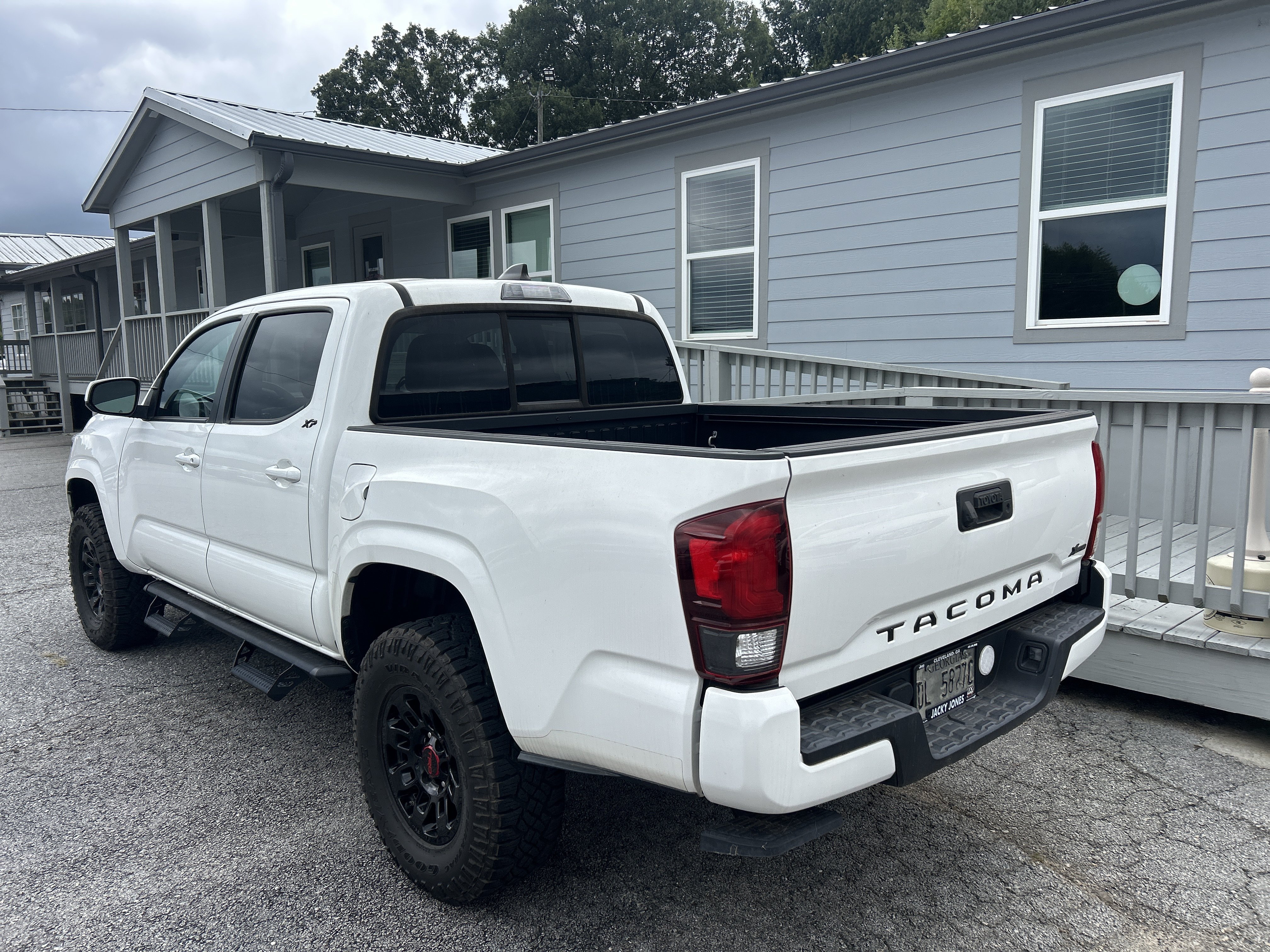 Used 2022 Toyota Tacoma SR w/ SR Convenience Package RWD image 4