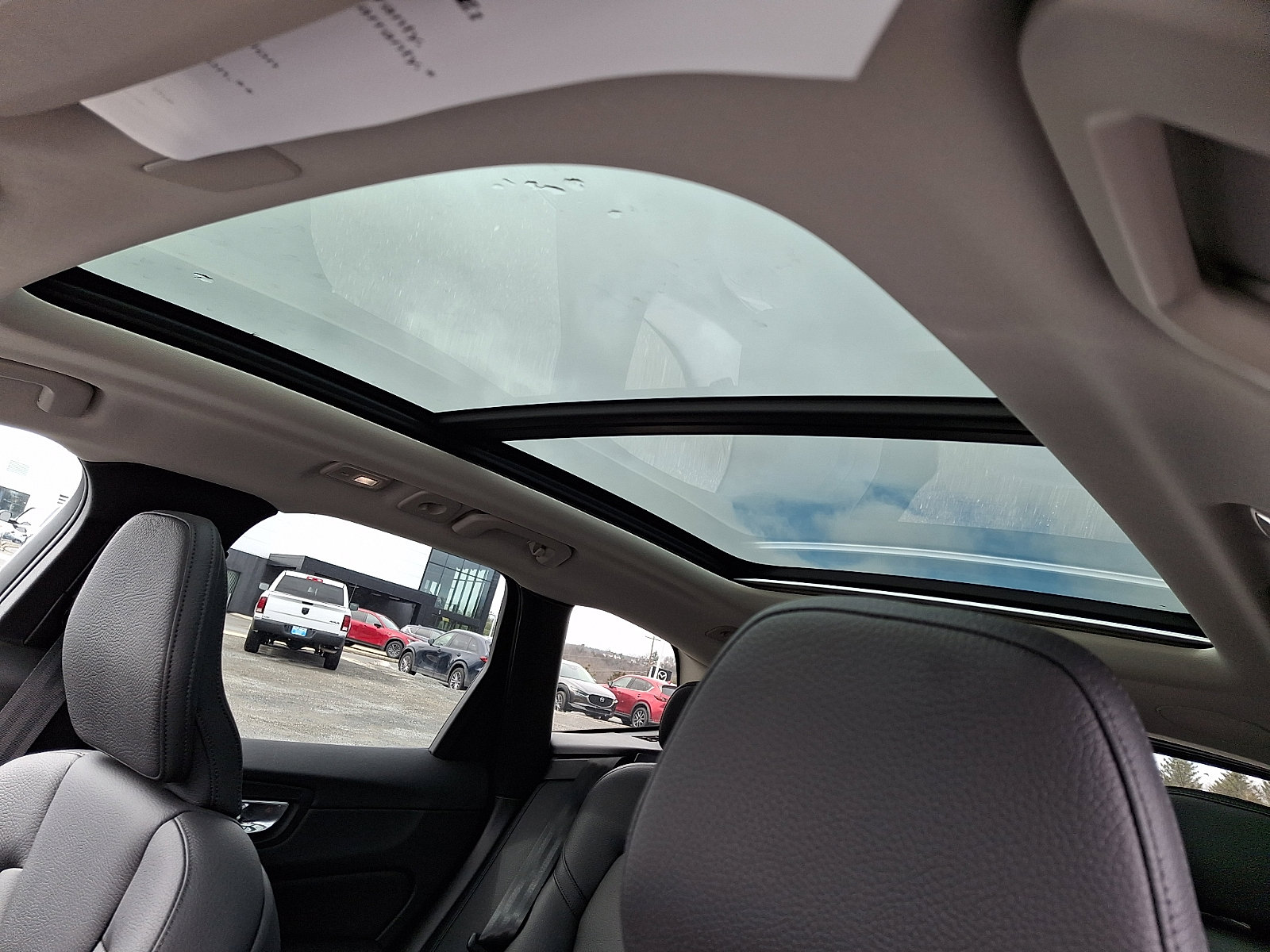 Certified 2023 Volvo XC60 B5 Plus w/ Climate Package image 14