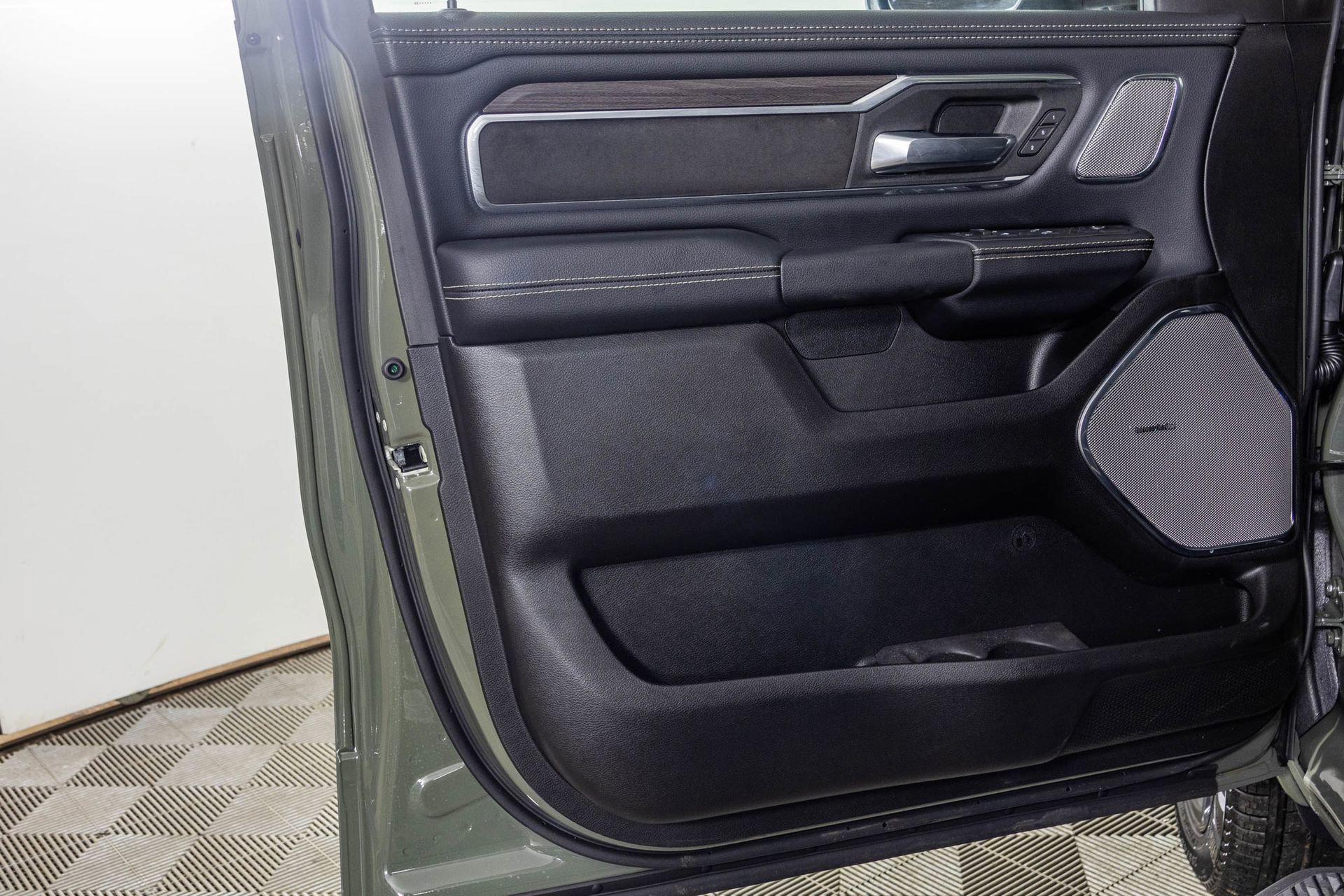 New 2026 RAM 1500 Laramie w/ Night Edition AWD/4WD image 36