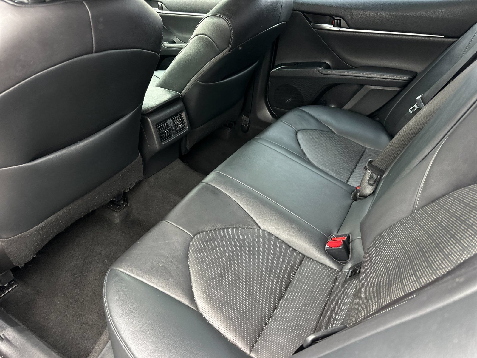 Used 2019 Toyota Camry XSE w/ Carpet Mat Package FWD image 11