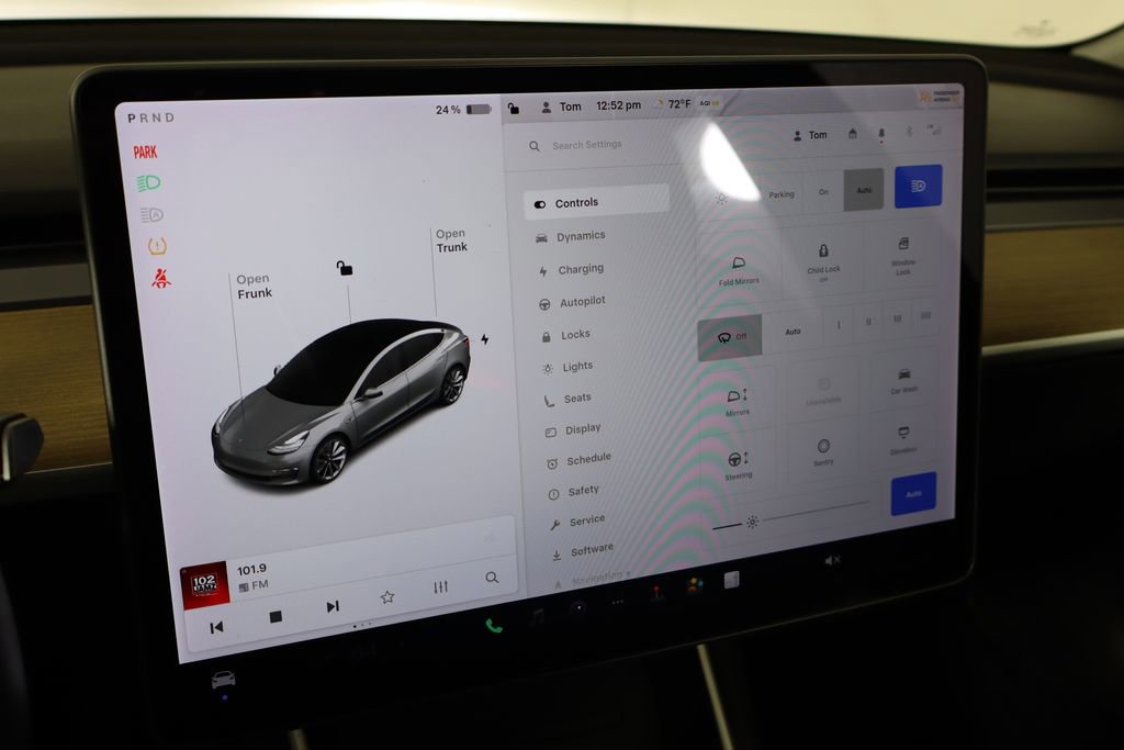 Used 2018 Tesla Model 3 Long Range image 27