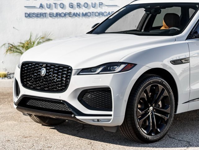 New 2026 Jaguar F-PACE R-Dynamic S image 2