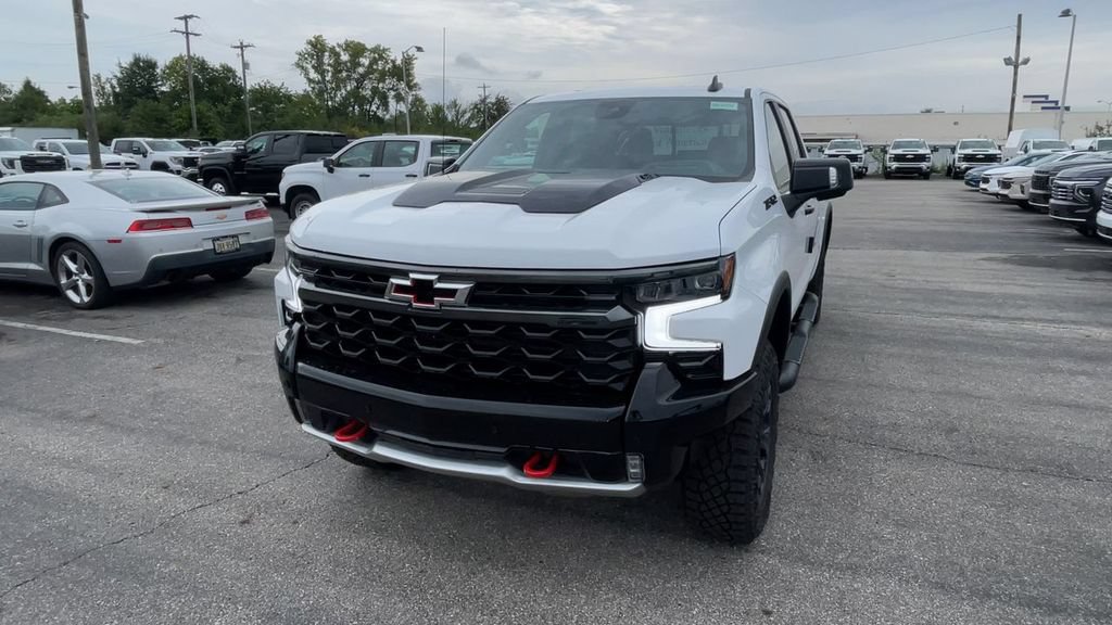 New 2026 Chevrolet Silverado 1500 ZR2 w/ LPO, Dark Essentials Package AWD/4WD image 5