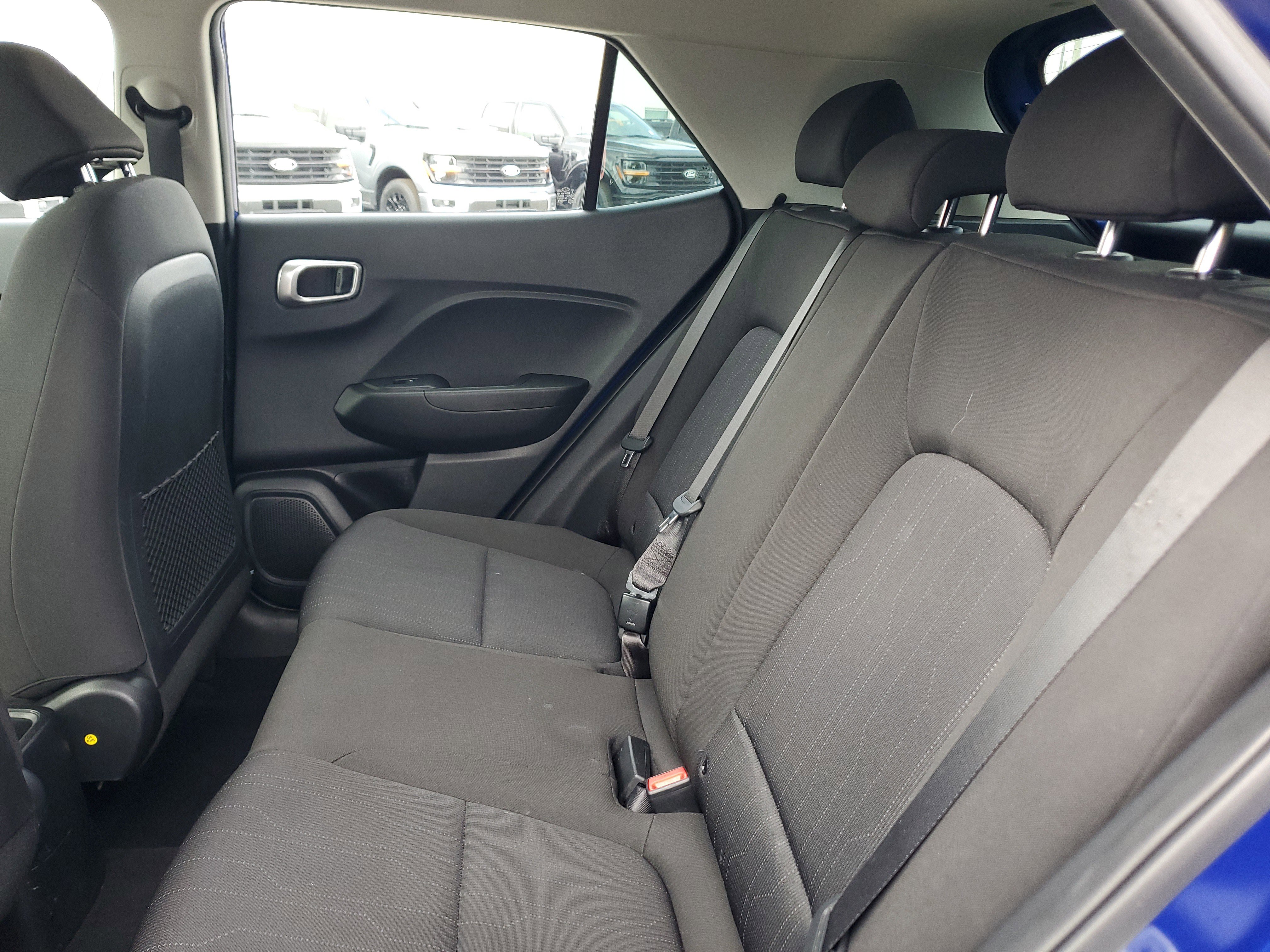 Used 2021 Hyundai Venue SE FWD image 12