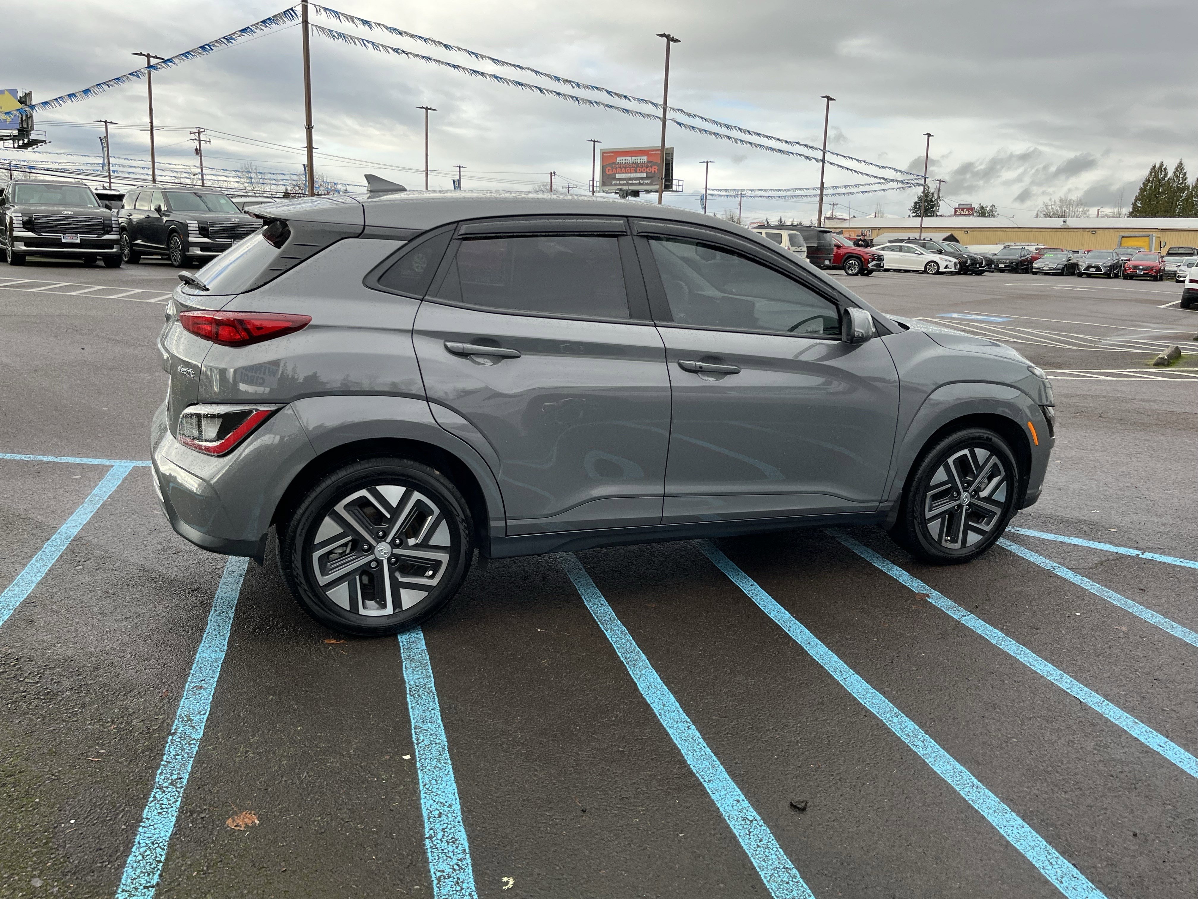 Certified 2023 Hyundai Kona SE image 6