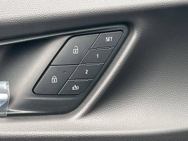 New 2027 Chevrolet Equinox RS w/ Convenience Package III AWD/4WD image 16