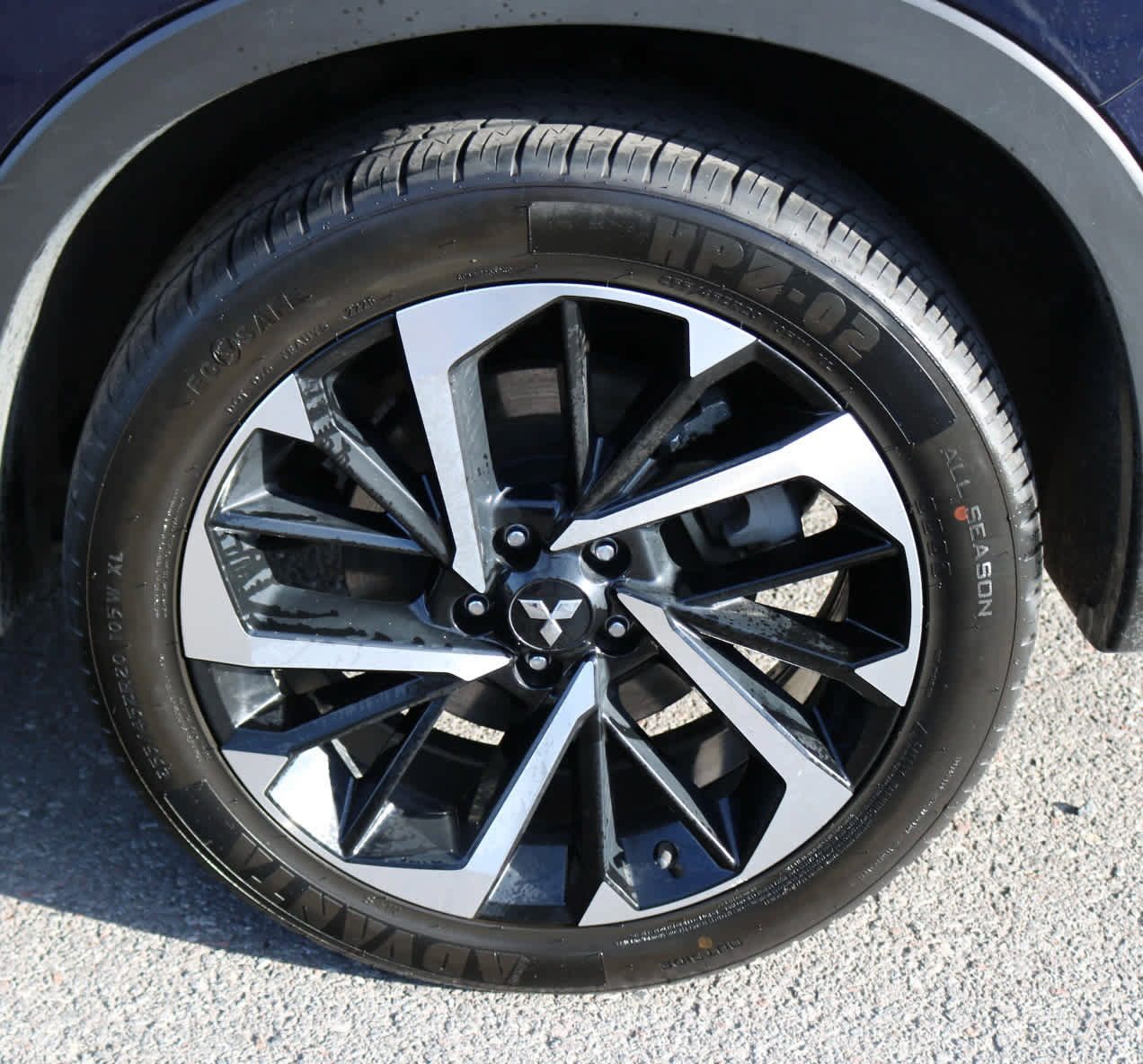 Used 2024 Mitsubishi Outlander SE image 12