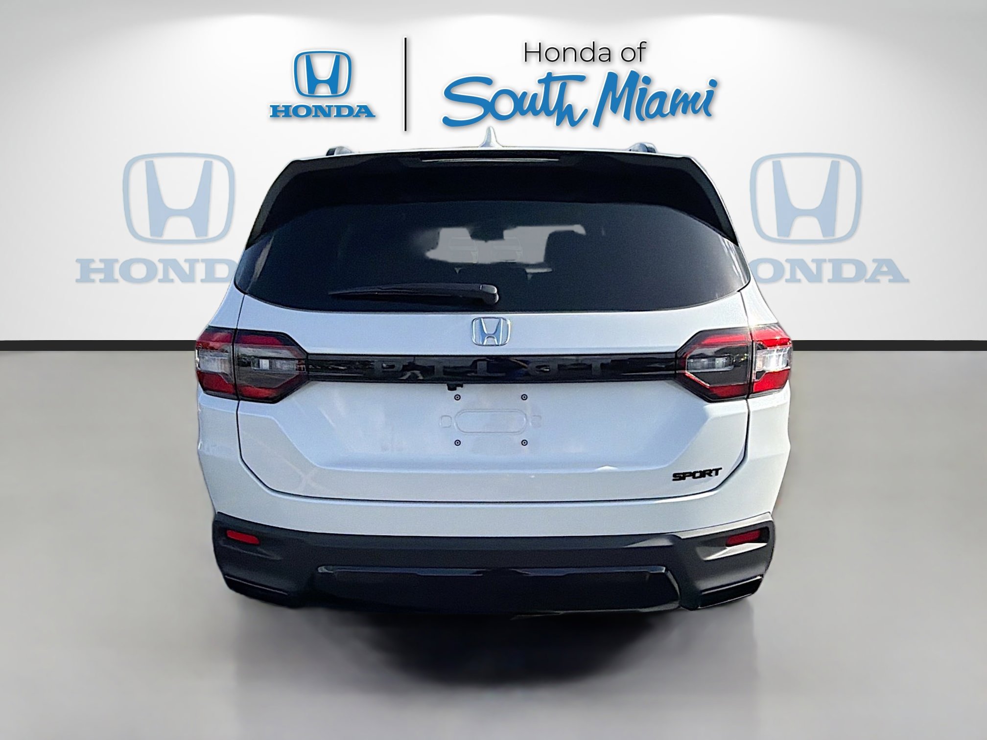 New 2026 Honda Pilot Sport image 6