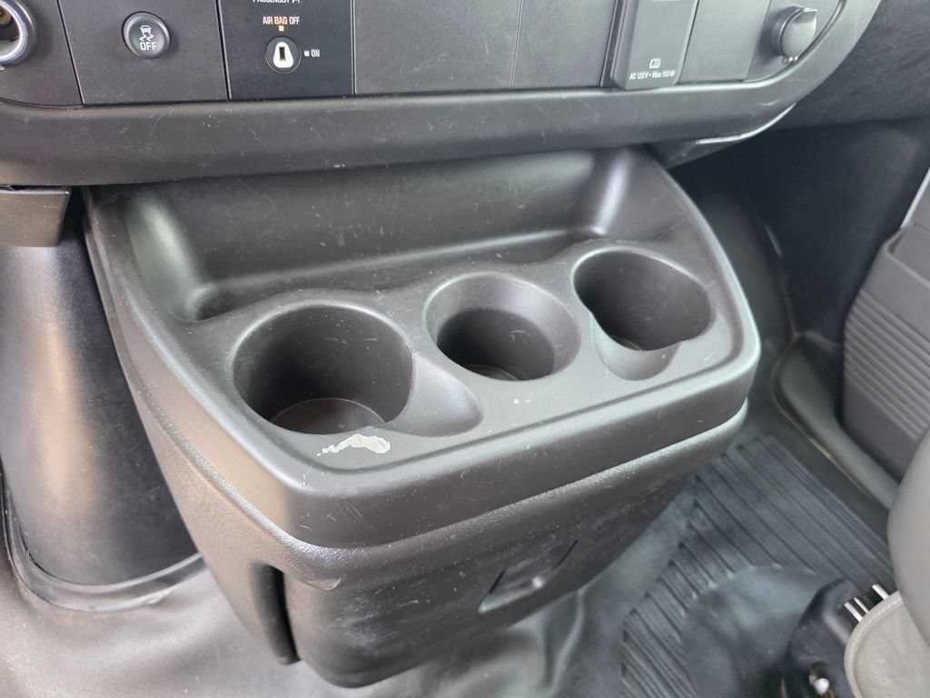 Used 2024 Chevrolet Express 2500 w/ Driver Convenience Package RWD image 16