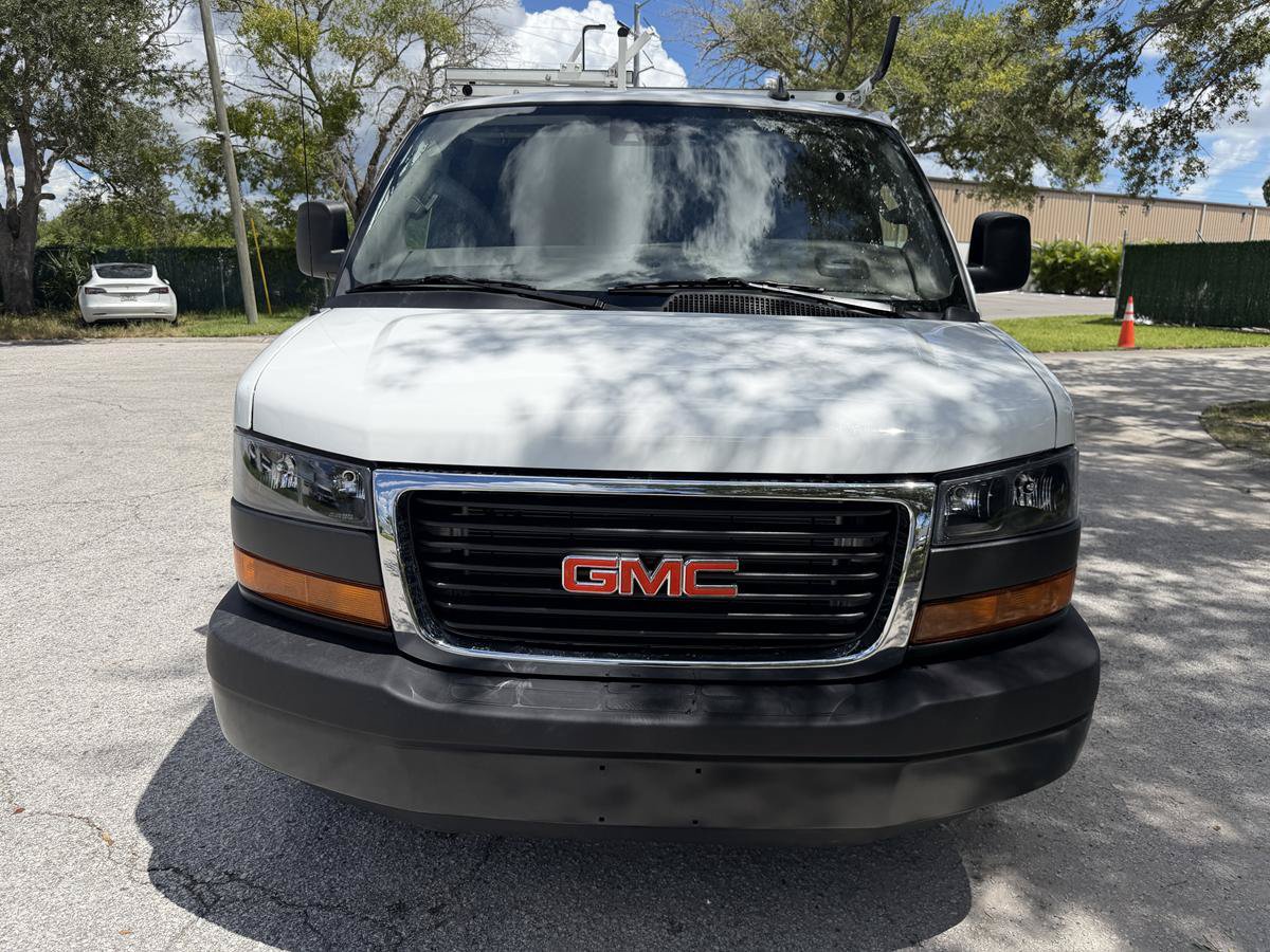 Used 2025 GMC Savana 3500 RWD image 12