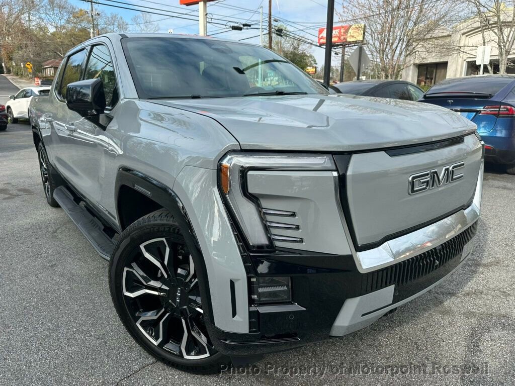 Used 2024 GMC Sierra EV Denali image 2