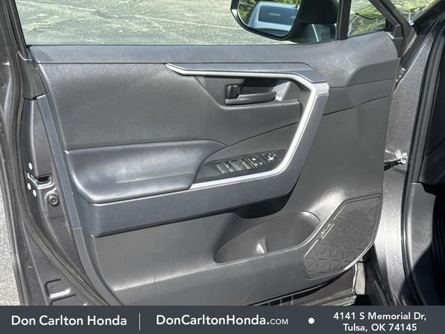 Used 2024 Toyota RAV4 LE AWD/4WD image 9