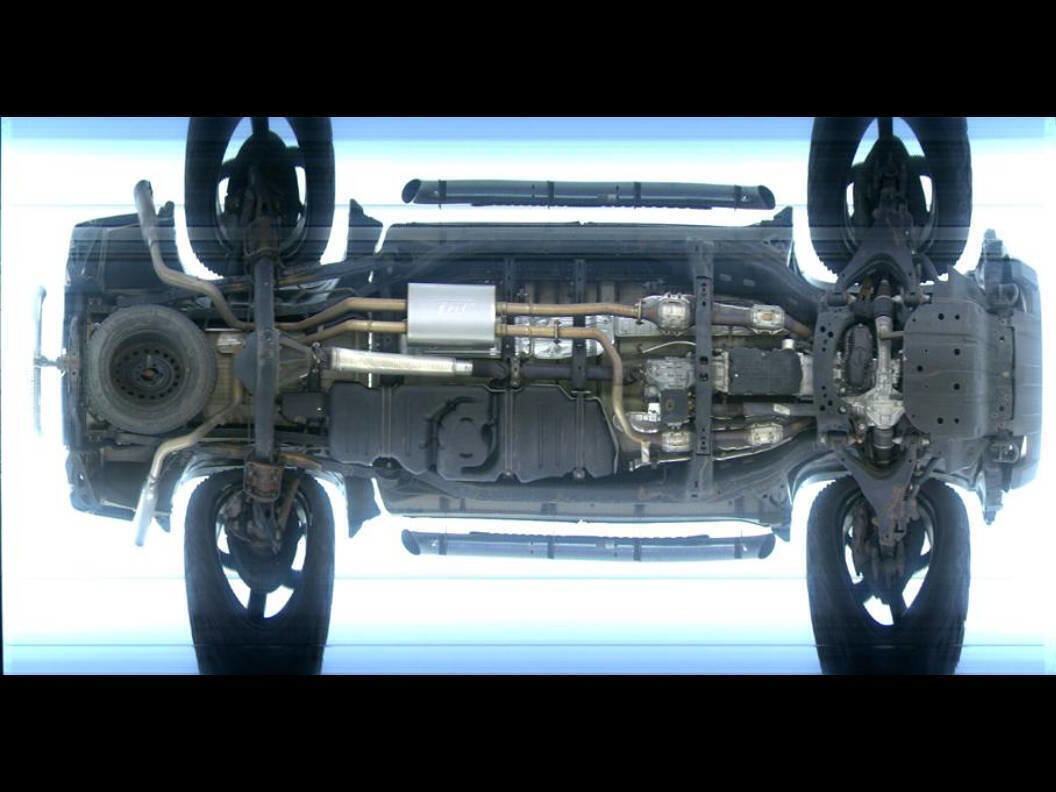 Used 2017 Toyota Tundra Limited w/ Limited Premium Package AWD/4WD image 2