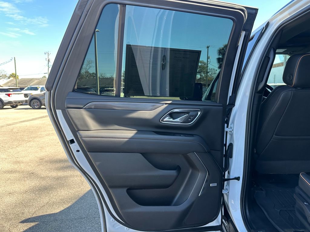 Used 2024 GMC Yukon AT4 w/ AT4 Premium Package image 27