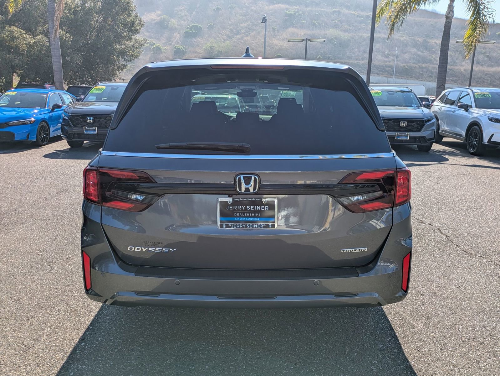 New 2026 Honda Odyssey Touring image 4