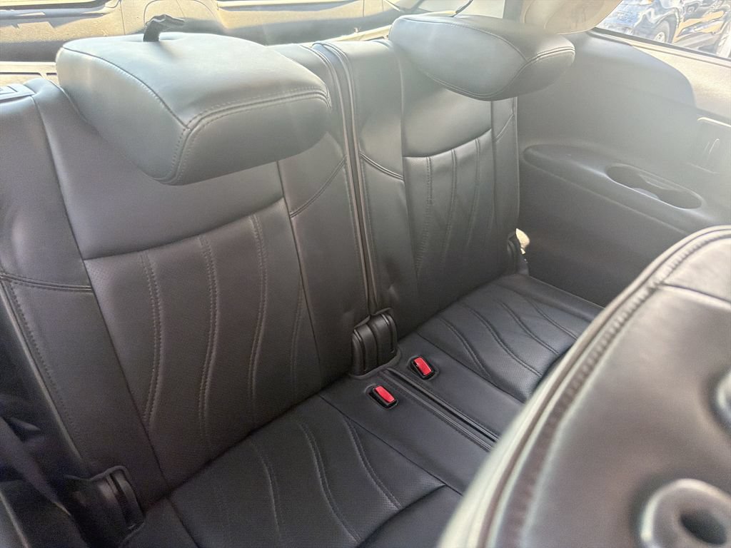Used 2013 INFINITI JX35 AWD w/ Premium Pkg image 19