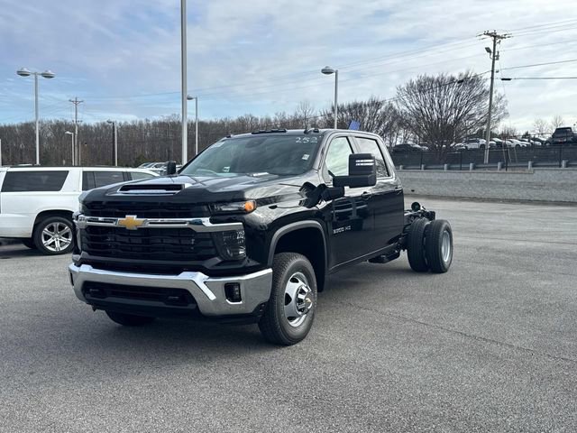 New 2026 Chevrolet Silverado 3500 LT image 8