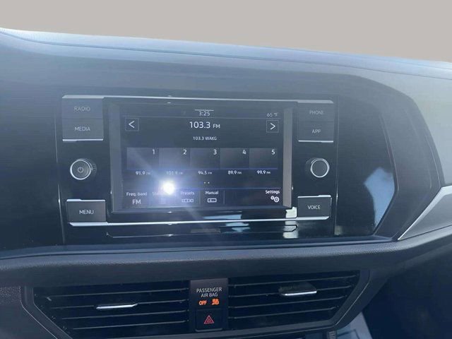 Used 2024 Volkswagen Jetta S image 5