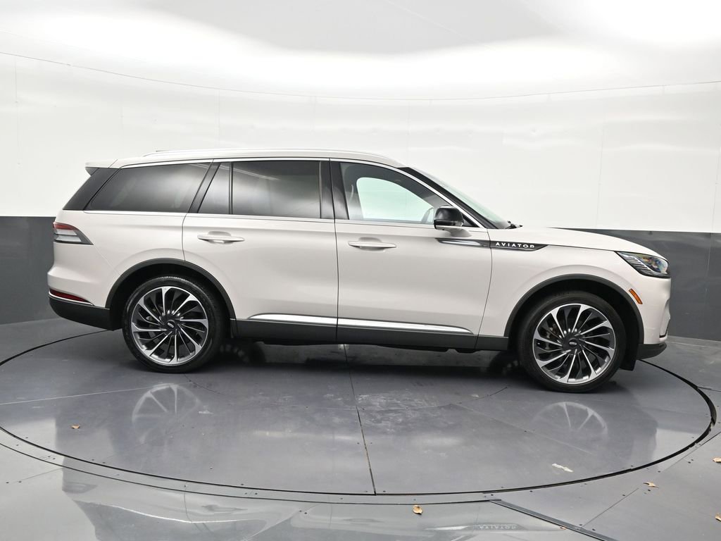 Used 2025 Lincoln Aviator Reserve w/ Illumination Package image 7