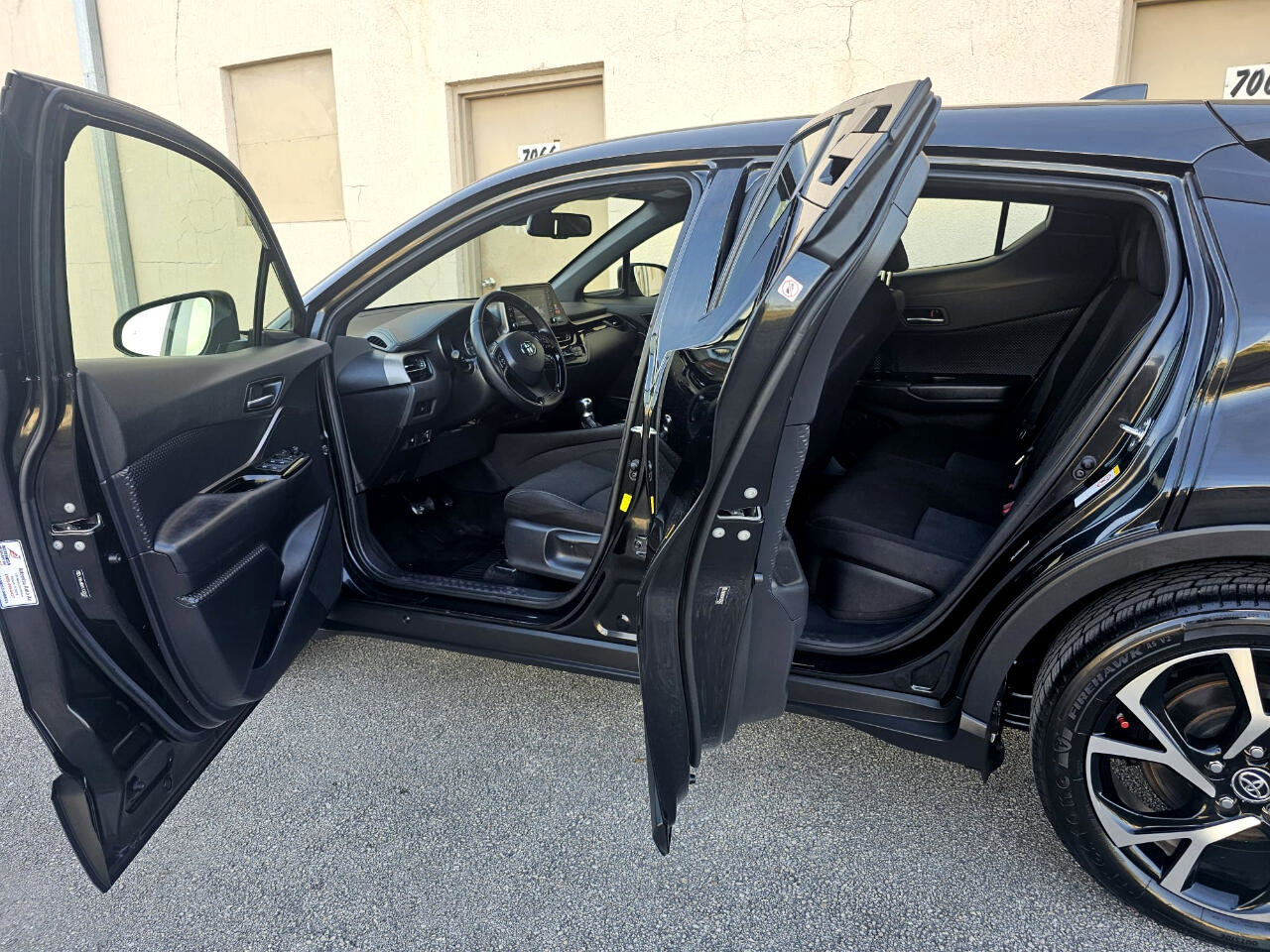 Used 2019 Toyota C-HR Limited image 19