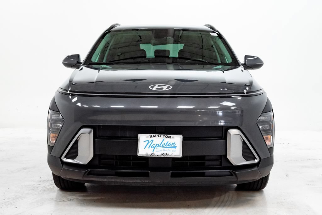 Used 2025 Hyundai Kona SEL FWD image 4