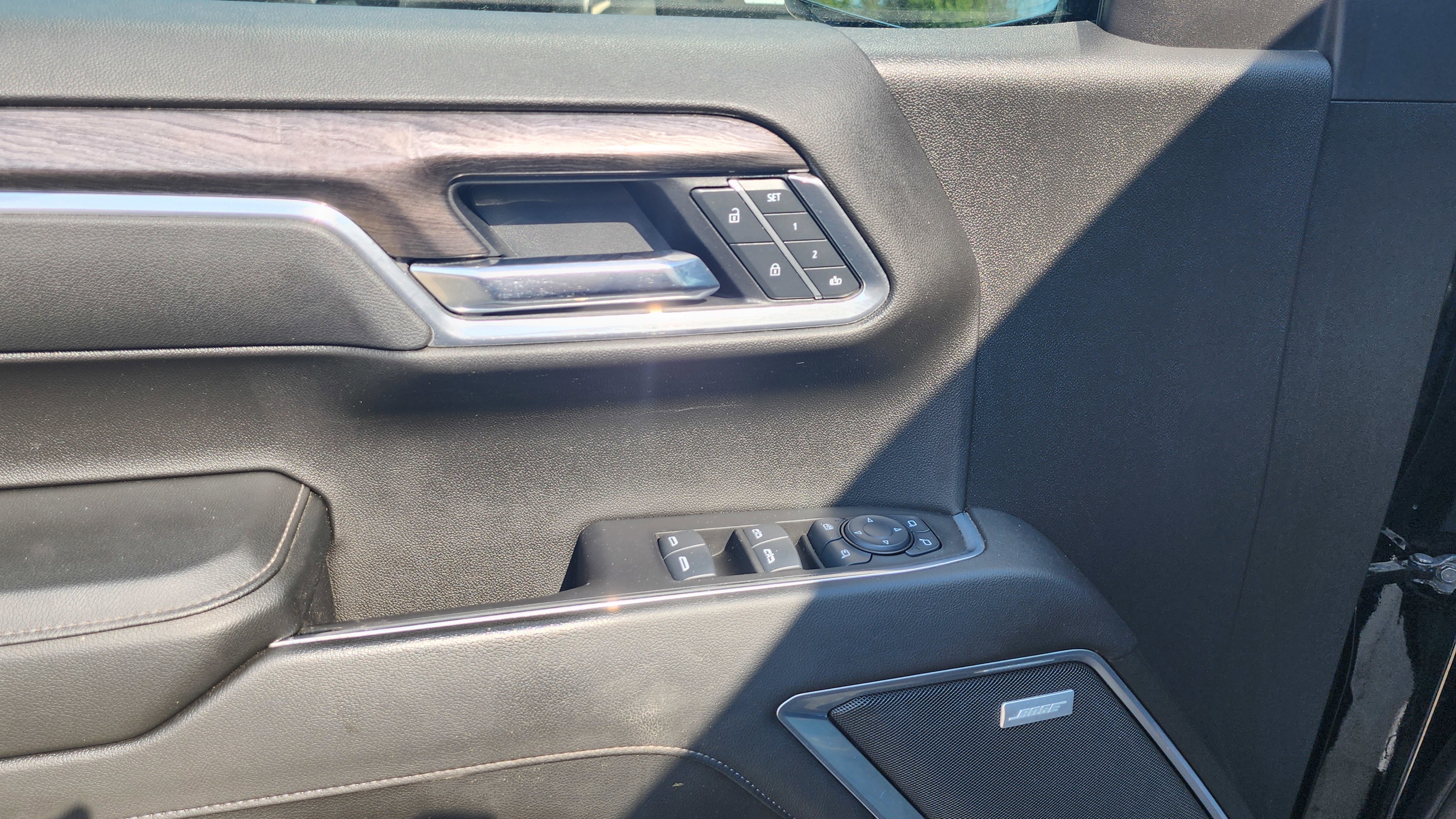 Used 2025 Chevrolet Silverado 1500 LTZ w/ Z71 Off-Road Package image 11