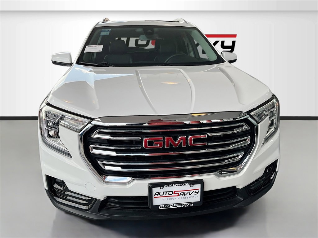 Used 2024 GMC Terrain SLT w/ LPO, Floor Liner Package image 2