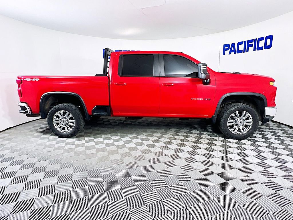 Used 2024 Chevrolet Silverado 2500 LT w/ Snow Plow Prep/Camper Package image 10