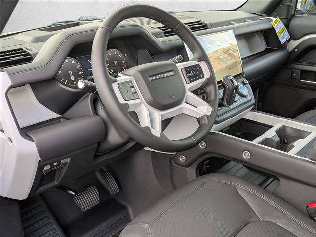 New 2026 Land Rover Defender 110 X-Dynamic SE AWD/4WD image 3