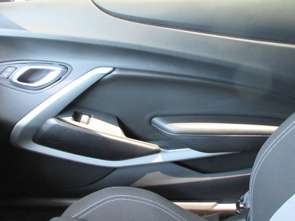 Certified 2023 Chevrolet Camaro LT RWD image 22
