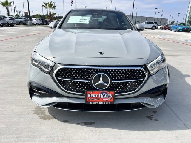 New 2026 Mercedes-Benz E 350 4MATIC Sedan image 2