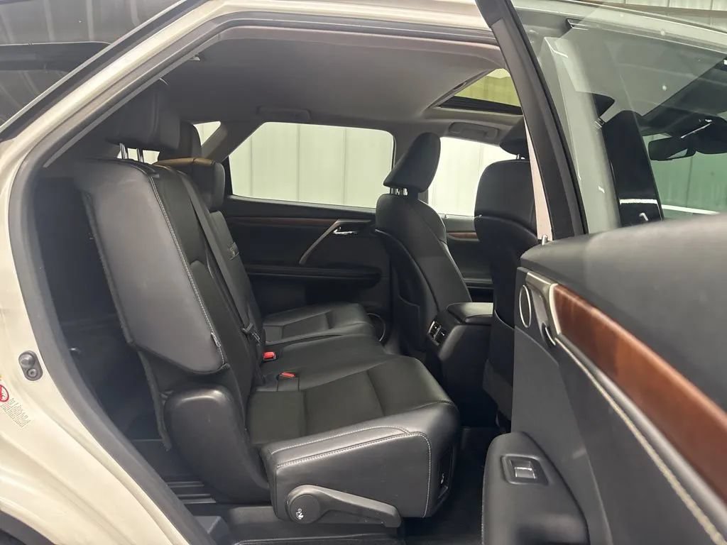 Used 2020 Lexus RX 350L Premium w/ Premium Package AWD/4WD image 25