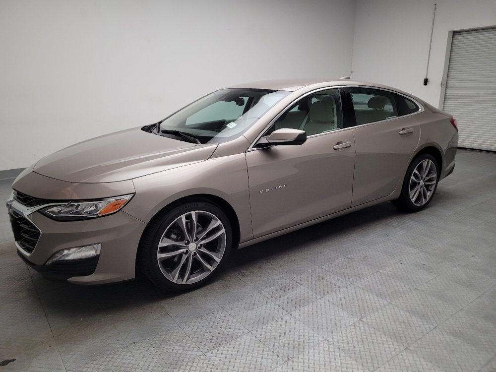 Used 2024 Chevrolet Malibu LT FWD image 2
