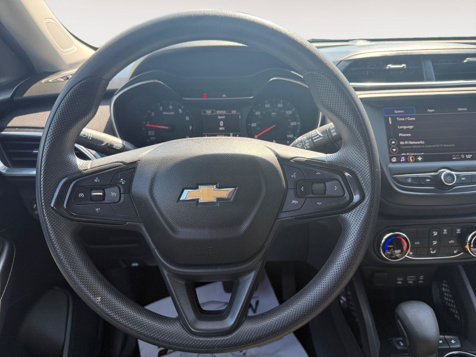 Used 2023 Chevrolet TrailBlazer LT FWD image 16