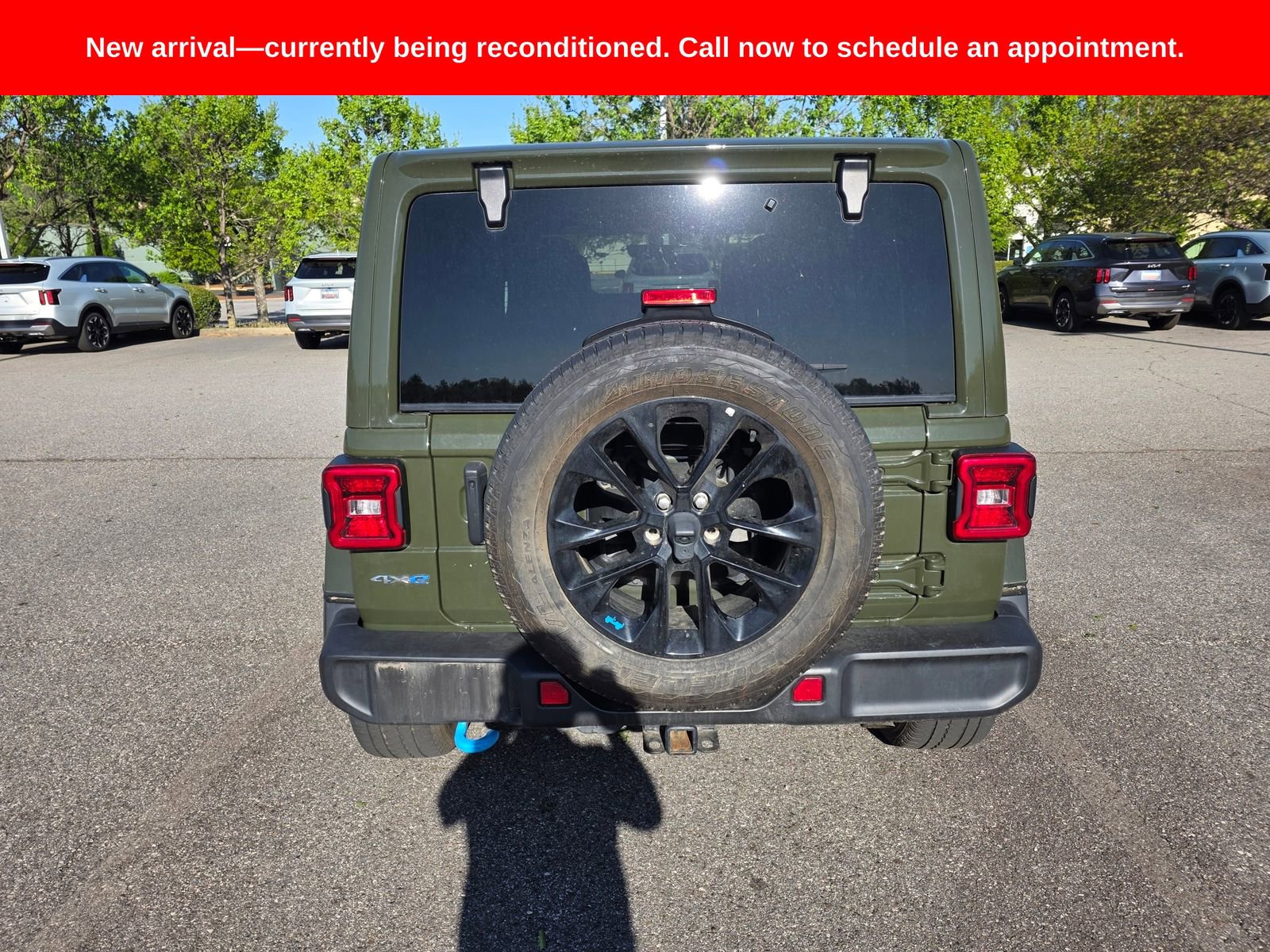 Used 2022 Jeep Wrangler Unlimited Sahara w/ Cold Weather Group AWD/4WD image 4