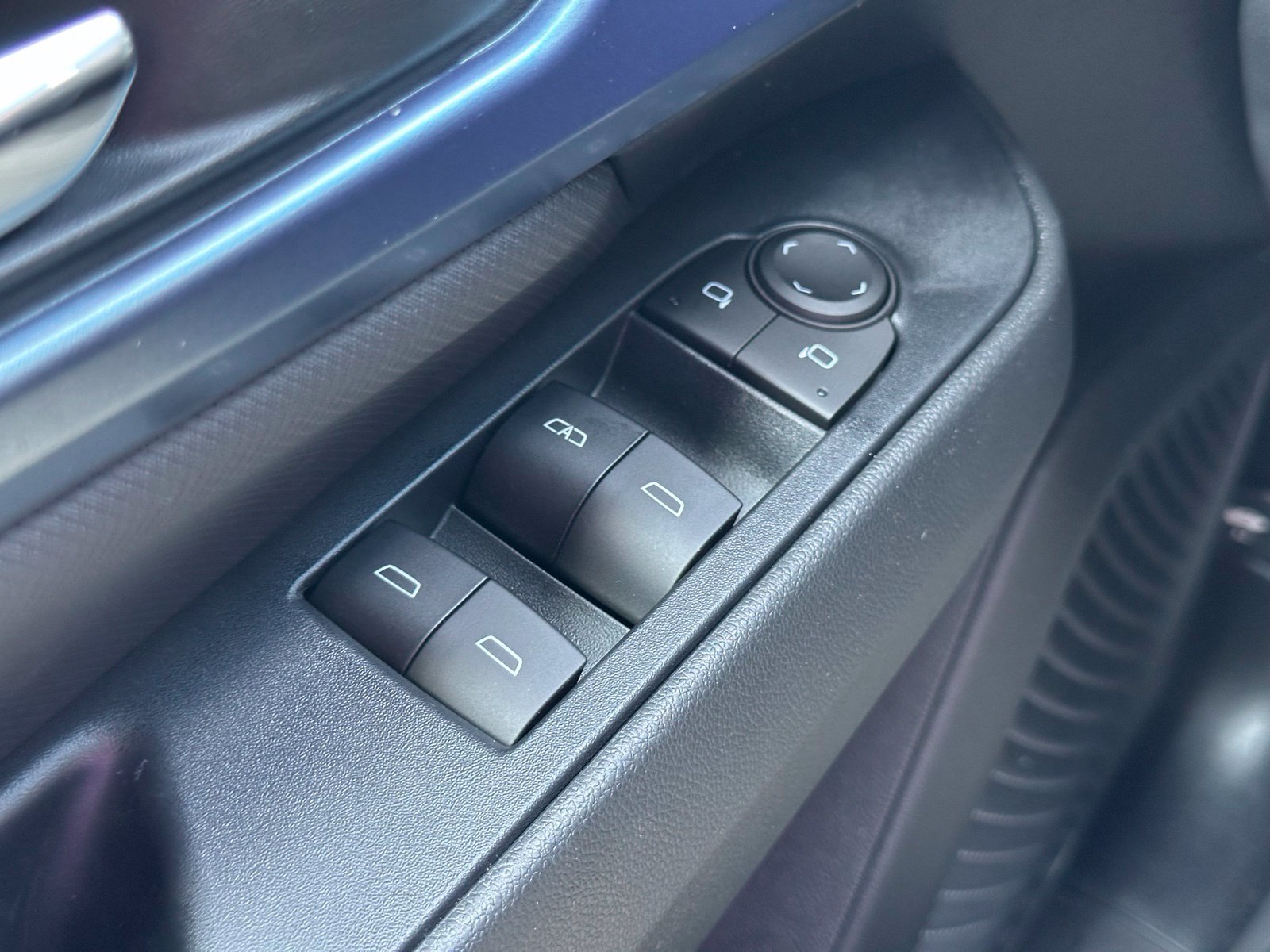 New 2026 Chevrolet Equinox EV LT FWD image 34