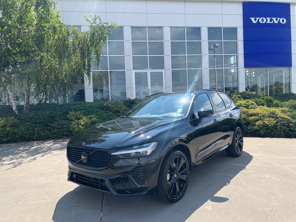 Certified 2024 Volvo XC60 T8 Ultimate w/ Climate Package AWD/4WD image 38