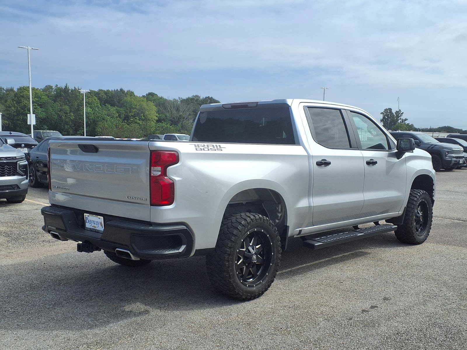 Used 2019 Chevrolet Silverado 1500 Custom Trail Boss w/ Custom Convenience Package AWD/4WD image 2