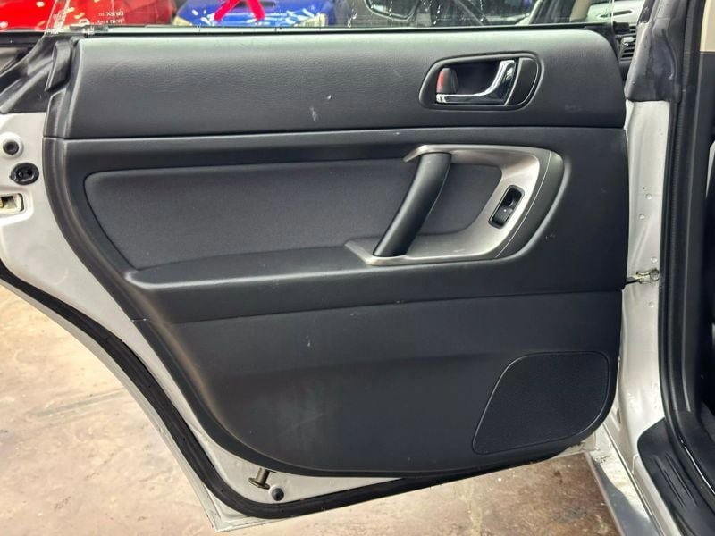 Used 2006 Subaru Outback 2.5i image 23