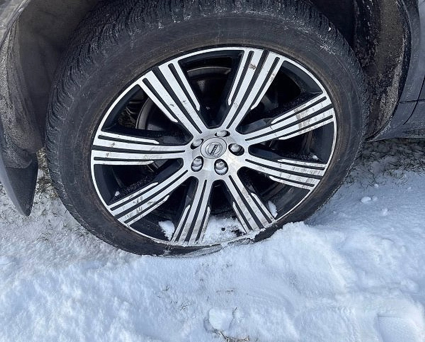 Certified 2023 Volvo XC90 B6 Ultimate w/ Protection Package image 7