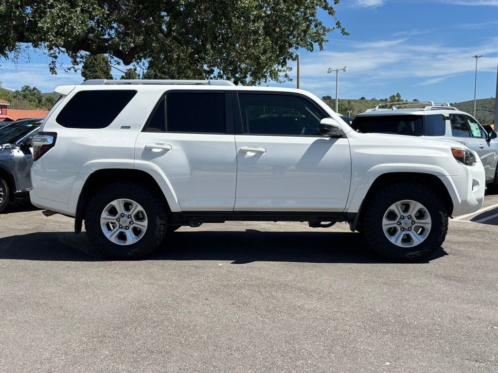Used 2016 Toyota 4Runner SR5 image 2