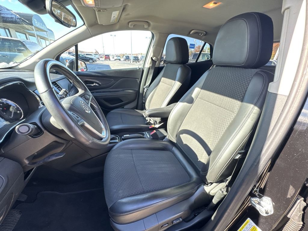 Certified 2022 Buick Encore Preferred image 18