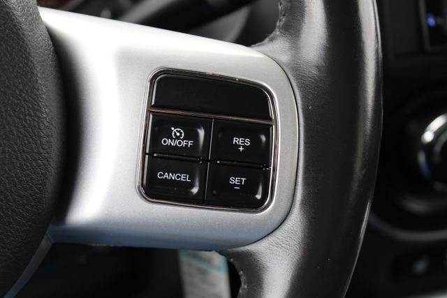 Used 2016 Jeep Compass Latitude image 27