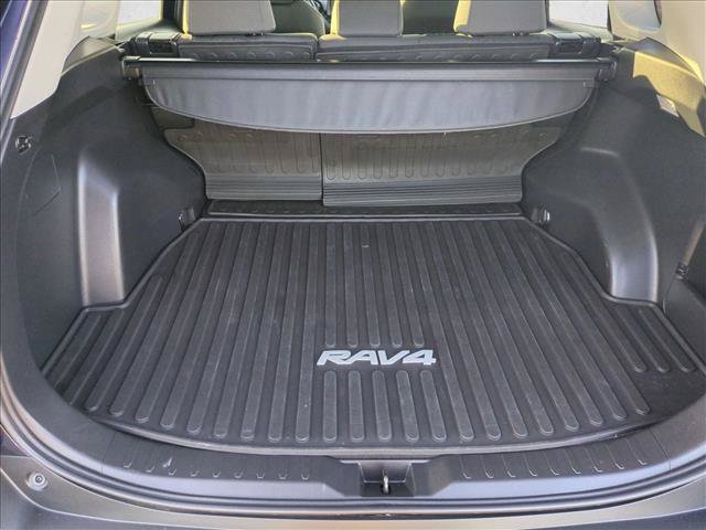 Used 2021 Toyota RAV4 XLE FWD image 6