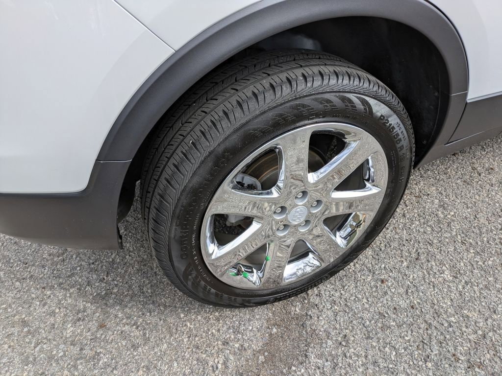 Used 2019 Buick Encore Essence w/ Experience Buick Package image 38