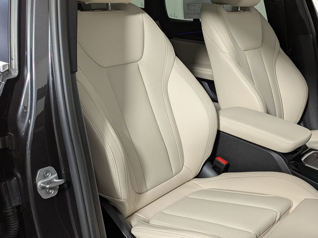 Certified 2023 BMW X3 xDrive30i w/ Convenience Package image 28