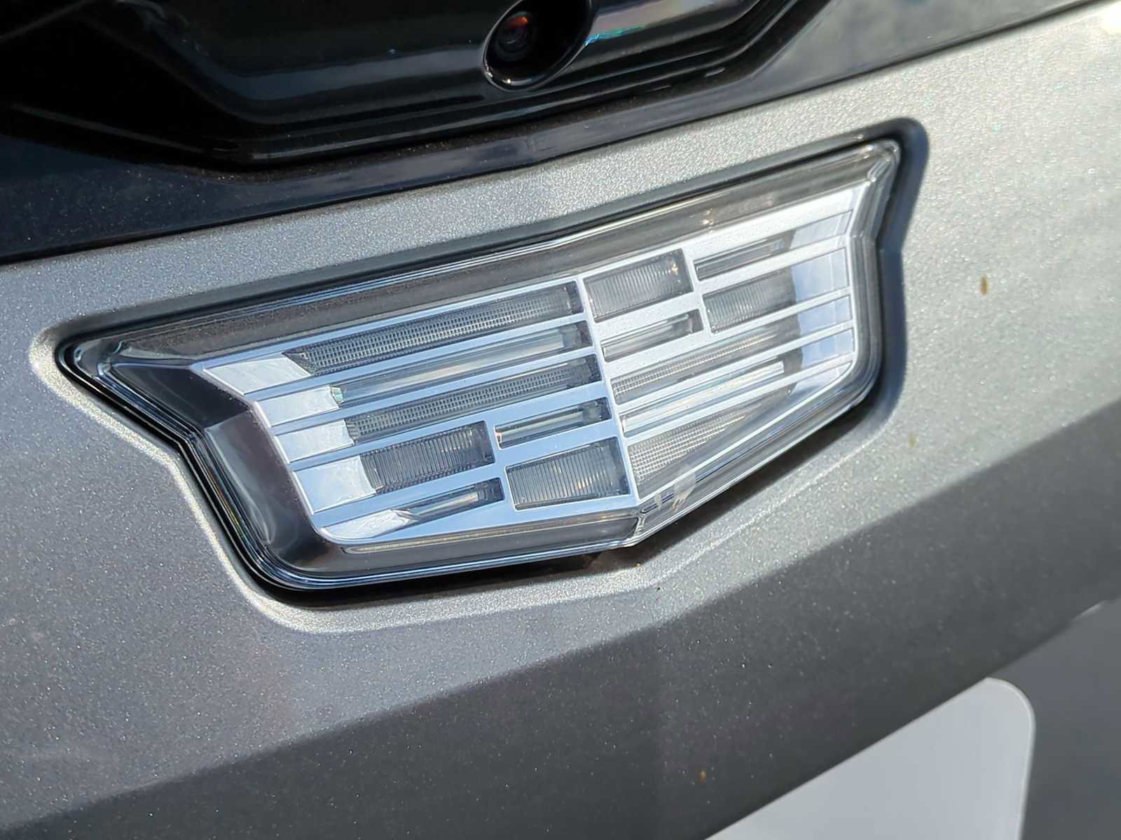 New 2025 Cadillac Optiq Luxury 1 image 8