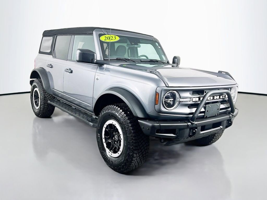 Used 2023 Ford Bronco Big Bend w/ Sasquatch Package image 3