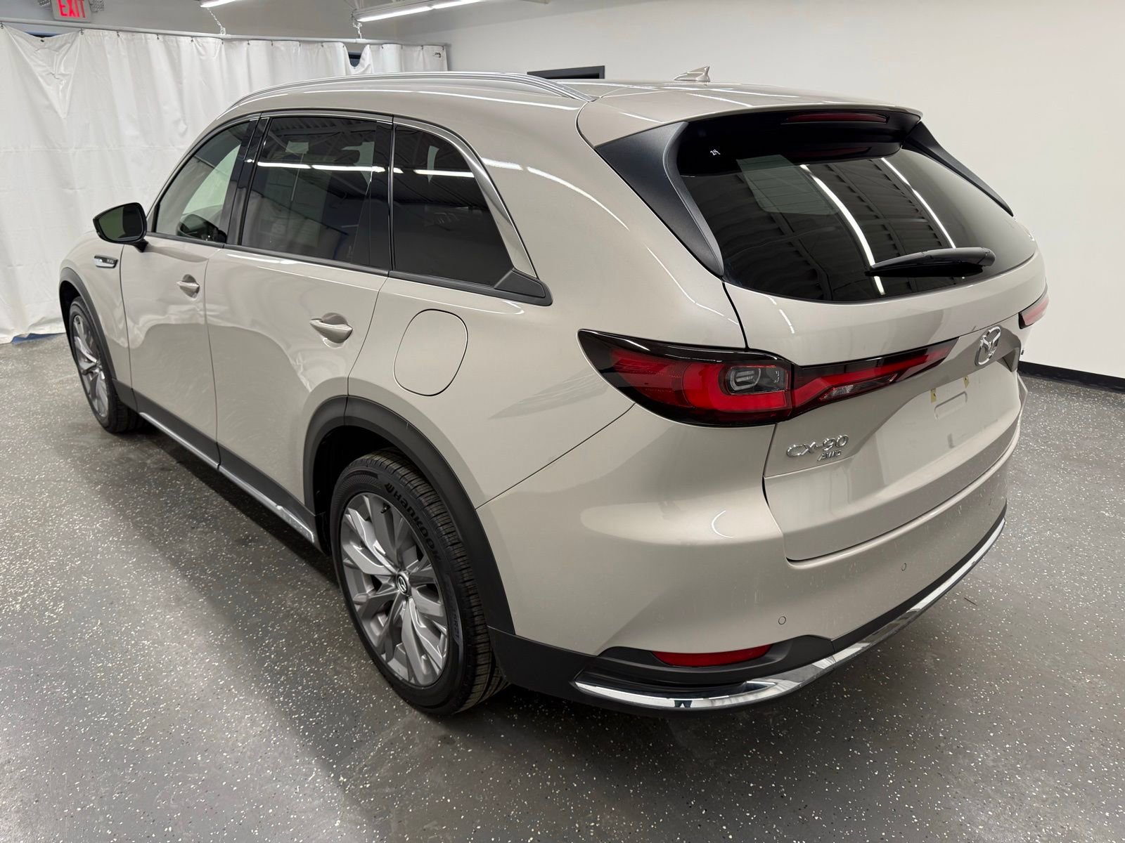 Used 2025 MAZDA CX-90 3.3 Turbo w/ Premium Plus Pkg image 3