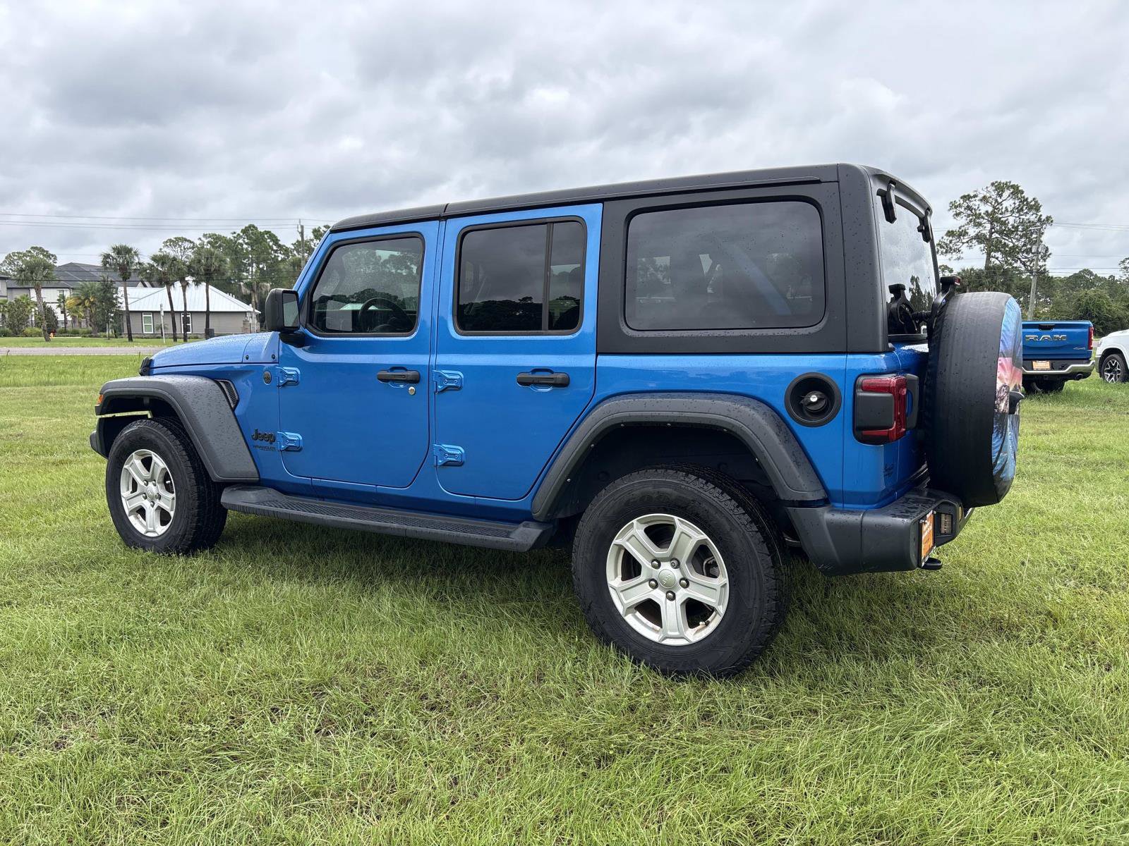 Certified 2022 Jeep Wrangler Unlimited Sport AWD/4WD image 5